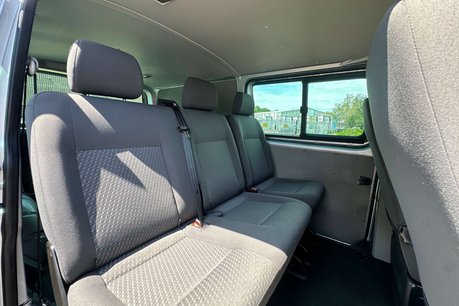 Volkswagen Transporter 2.0 BiTDI T32 Highline Kombi 4dr Diesel DSG 4MOTION L1 H1 (226 g/km, 178 bh 17