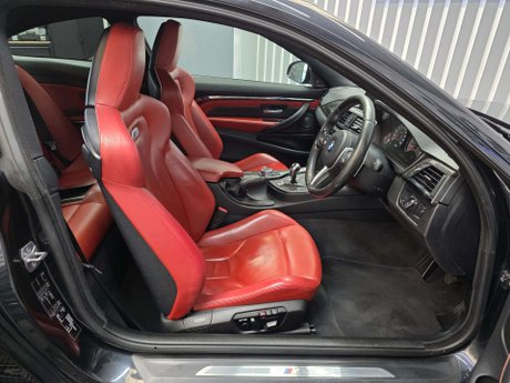 BMW M4 3.0 BiTurbo Coupe 2dr Petrol DCT Euro 6 (s/s) (431 ps) 19