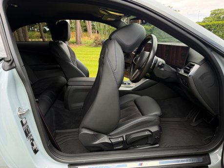 BMW 2 Series 2.0 220i M Sport Auto Euro 6 (s/s) 2dr 31