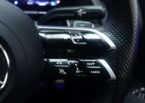 Mercedes-Benz EQA 250+ AMG LINE EXECUTIVE 40