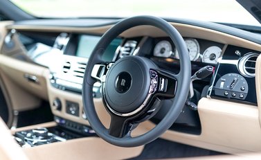 Rolls-Royce Wraith 11