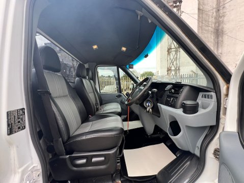Ford Transit 350 LWB 15