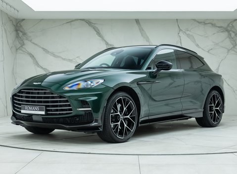 Aston Martin DBX 707 1