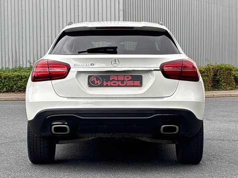 Mercedes-Benz GLA Class GLA 180 URBAN EDITION 7