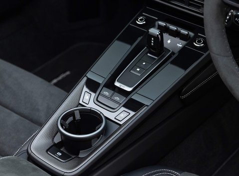 Porsche 911 Targa 4 GTS (992) 15