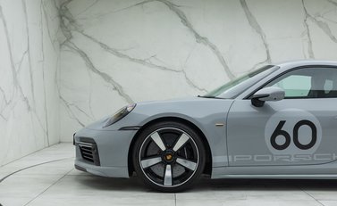 Porsche 911 SPORT CLASSIC (992) 44