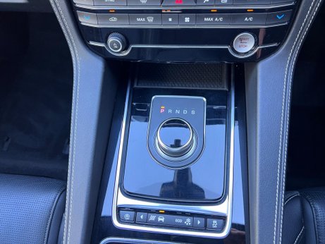 Jaguar F-Pace 2.0 D180 R-Sport Auto AWD Euro 6 (s/s) 5dr 81