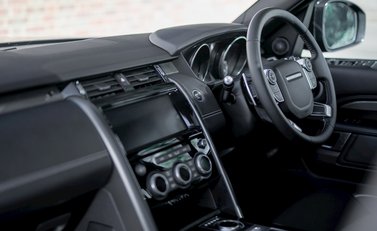 Land Rover Discovery Td6 HSE Luxury 17