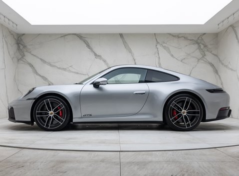 Porsche 911 Carrera GTS (992.2) 5