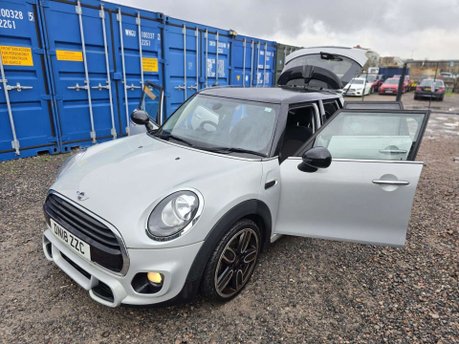 Mini Hatch 1.5 Cooper Hatchback 5dr Petrol Steptronic Euro 6 (s/s) (136 ps) 10