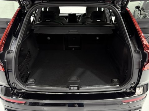 Volvo XC60 B5 ULTRA BLACK EDITION AWD 31