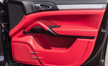 Porsche Cayenne Turbo 22