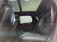 Porsche Cayenne 2.9 Cayenne V6 S Auto 4WD 5dr 66