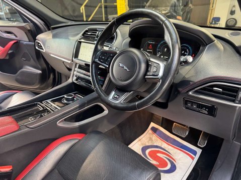 Jaguar F-Pace 3.0 F-PACE V6 S AWD D Auto 4WD 5dr 3