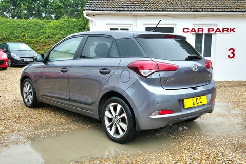 Hyundai i20 1.4 GDI PREMIUM LOOK! ONLY 26000 MILES! STUNNING CAR! 9