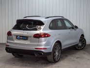 Porsche Cayenne 3.0 Cayenne D Platinum Edition V6 Tiptronic S A 4WD 5dr 8