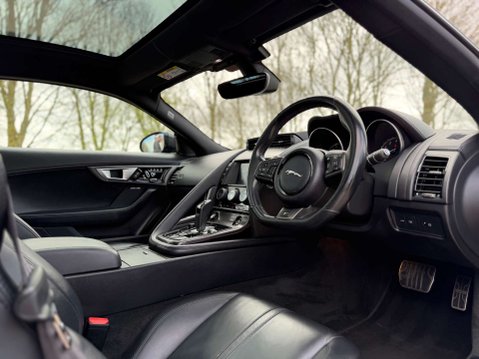 Jaguar F-Type 5.0 F-Type V8 R AWD Auto 4WD 3dr 24