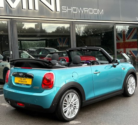 Mini Convertible Cooper 1.5 Chili / Media - SAT NAV + MINI CONNECTED + 17" ALLOYS 2