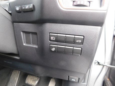 Lexus NX 300h PREMIUM CVT AUTOMATIC 5dr 18