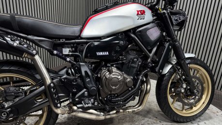Yamaha XSR700 700 XTRIBUTE 2020 ONLY 5K AKRAPOVIC EXHAUST MODERN RETRO A2 41
