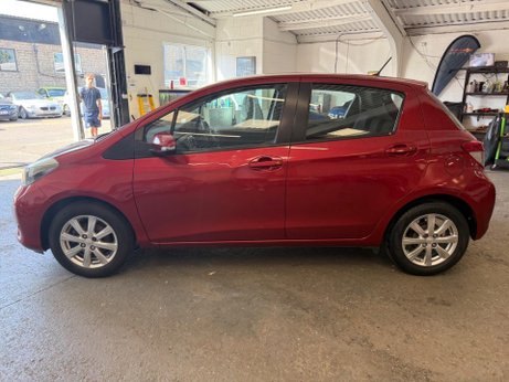 Toyota Yaris 1.33 Dual VVT-i TR Euro 5 5dr 4