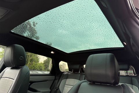 Land Rover Range Rover Evoque R-DYNAMIC HSE MHEV -ADAPTIVE CRUISE -PAN ROOF -HEATED S/WHEEL - FULL S/HIST 4