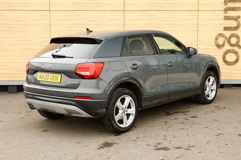 Audi Q2 TFSI SPORT 2