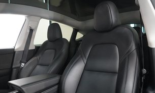 Tesla Model Y LONG RANGE AWD Comfort Suspension Midnight Silver GROK AI One Owner VAT Q 21