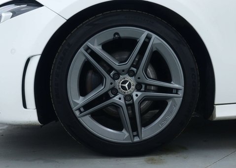 Mercedes-Benz A Class 1.3 A 200 AMG Line Exeutive Auto 5dr 15