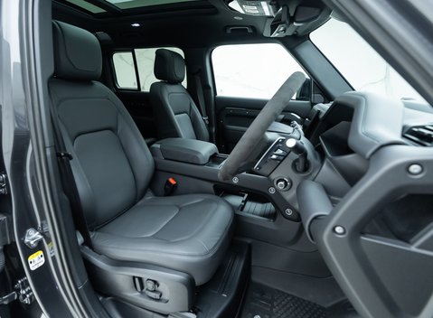 Land Rover Defender 110 V8 Carpathian Edition 11