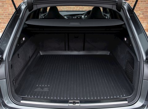 Audi RS6 Avant Performance 31