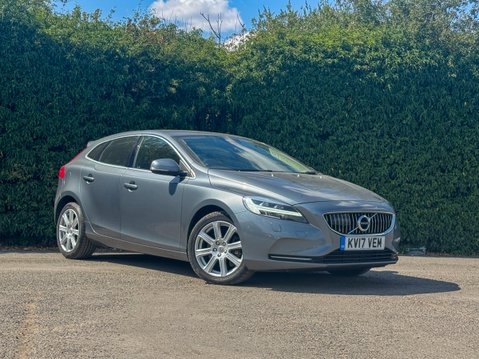 Volvo V40 2.0 D3 Inscription Hatchback 5dr Diesel Auto Euro 6 (s/s) (150 ps) 25