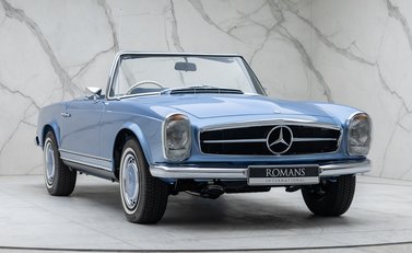 Mercedes-Benz 280 SL W113 Pagoda 12