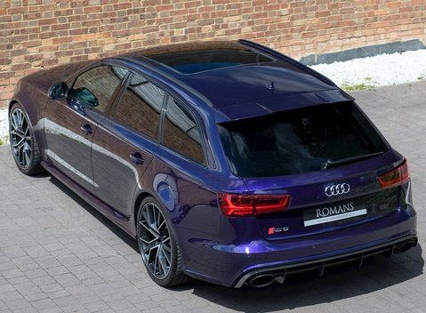 Audi RS6 Avant Performance 9