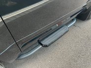 Land Rover Defender X MHEV 24