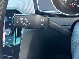 Volkswagen Passat 1.5 Passat R-Line TSi Evo 5dr 63