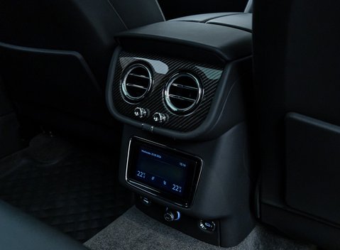 Bentley Bentayga V8 S 29