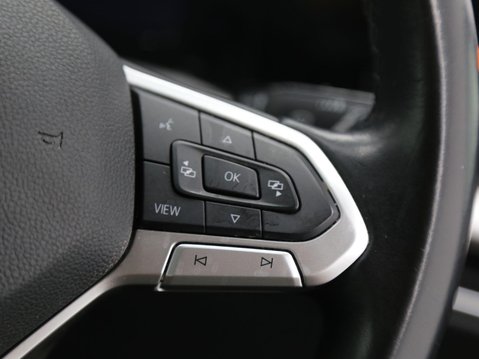 Volkswagen Golf 1.5 TSI Life Euro 6 (s/s) 5dr 12