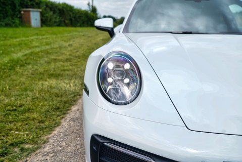 Porsche 911 CARRERA 4S 17