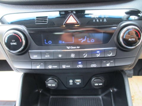 Hyundai TUCSON 2.0 CRDi SE Nav 4WD Euro 6 5dr 20