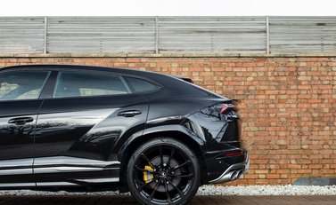 Lamborghini Urus 28