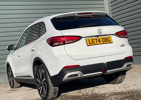 MG ZS 1.5 HYBRID+ TROPHY 14