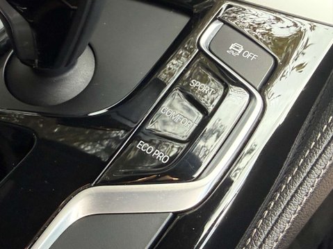 BMW 5 Series 2.0 520i M Sport Auto 5dr 52