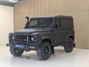 Land Rover Defender 2.2 Defender 90 Hard Top TD 4WD 5dr 7