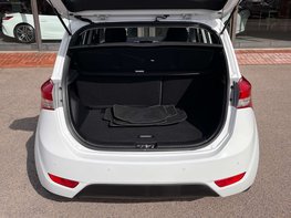 Hyundai ix20 1.6 ix20 SE Nav MPI Auto 5dr 52