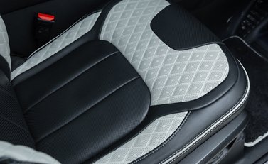 Land Rover Defender 110 V8 Carpathian Edition OVERFINCH 15