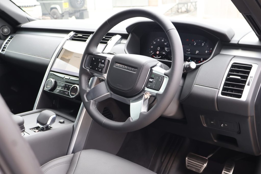 Land Rover Discovery 2026 COMMERCIAL DYNAMIC HSE STYLED BY SEEKER  GENUINE REAR SEATS FITTED  13