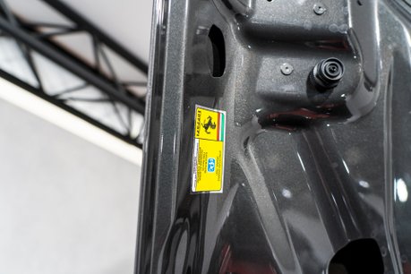 Ferrari 12Cilindri COUPE. HISTORIC PAINTWORK. PASSENGER DISPLAY. LIFT. PANO ROOF. CARBON INT. 55