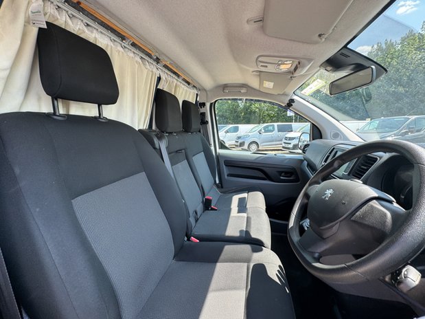 Peugeot Expert AUTO XLWB L3H1 Low Roof Professional Premium 3100 Air Con EURO 6 14