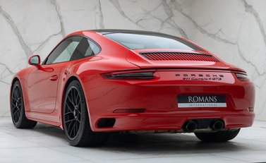Porsche 911 Carrera 4 GTS (991.2) 10